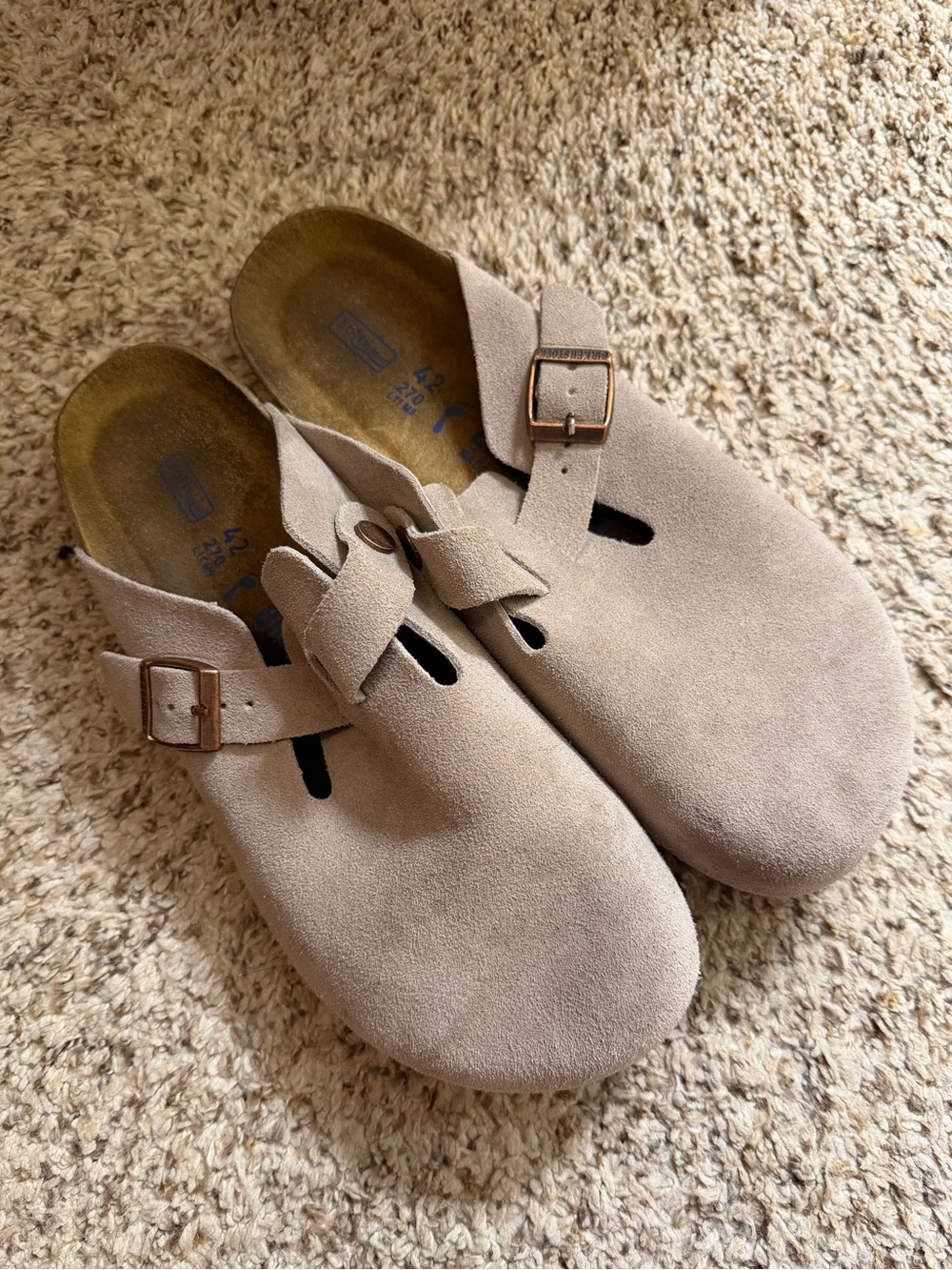 PLEASE READ DESCRIPTION - NO BRAND Taupe Slip-On Clogs